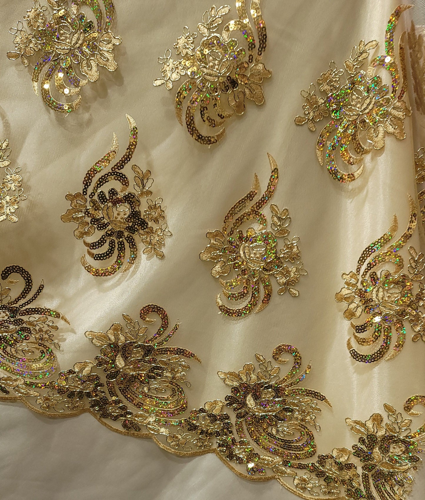 HOLOGRAM SEQUIN LACE